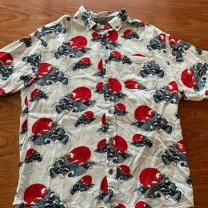 Men's Small Super Massive Button Down short sleeve shirt